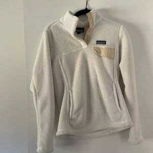 White Patagonia fleece- great condition